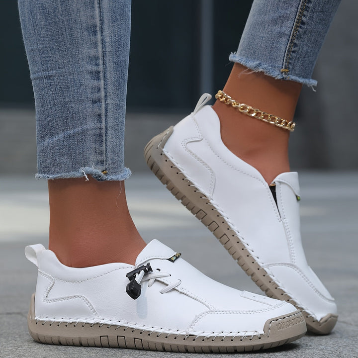 Lina – Comfort, Stability & Effortless Dressing for Every Day