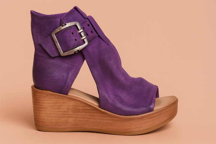 Merly| Wedge sandals with a large buckle