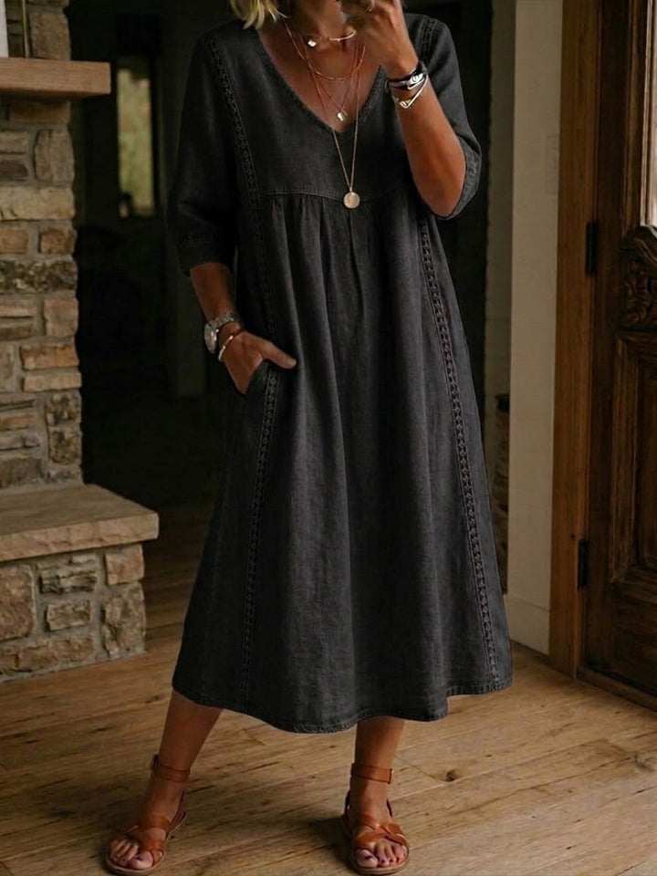 Aurélie | Loose Fit Dress with Lace